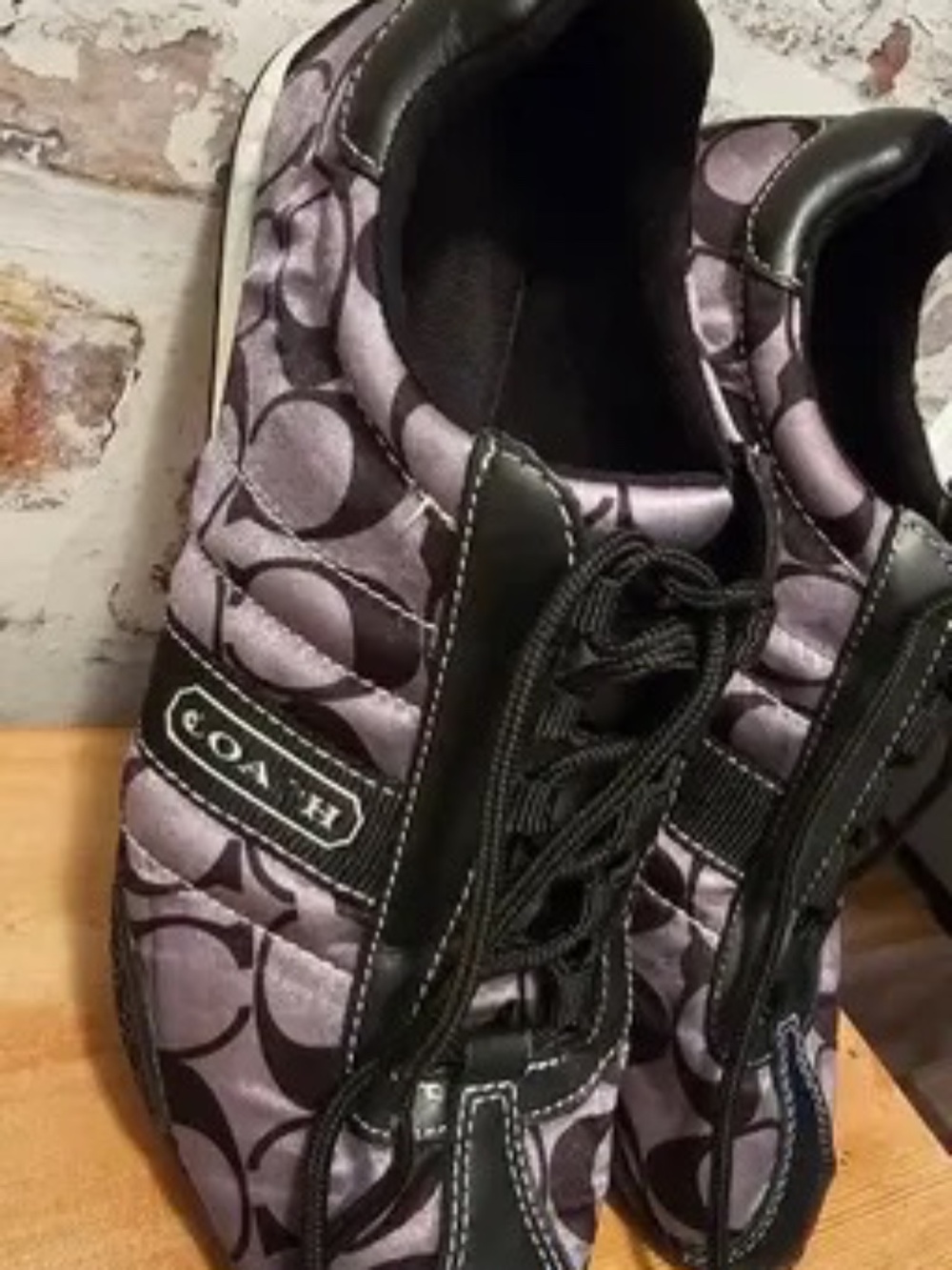 Coach Size 7 Kirby Shoes Black and grey/silver lot6529